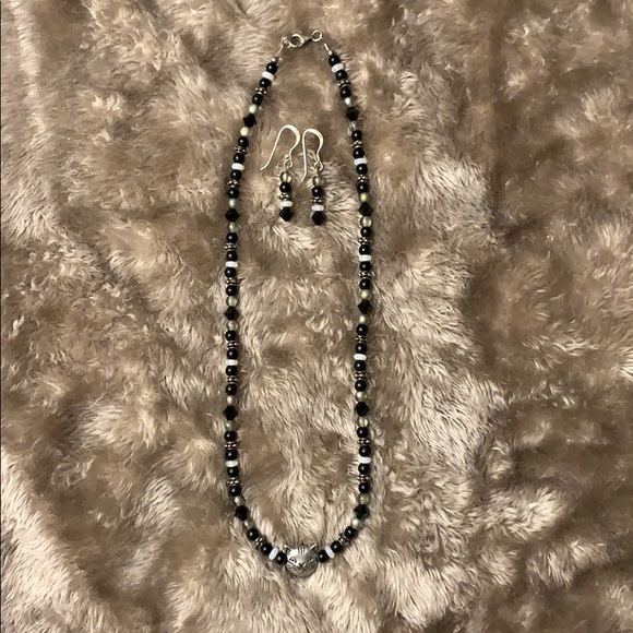 Handmade necklace and earrings set - Picture 1 of 6